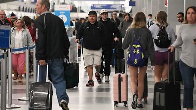 MEPs propose airline passengers in Europe should be allowed two pieces of free hand luggage
