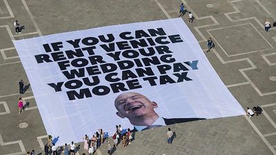 Venice activists (and their inflatable crocodiles) claim victory as Jeff Bezos changes wedding venue