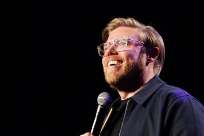 Top British comic apologises to fans after postponing tour dates last minute due to illness