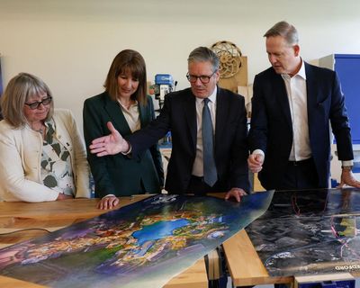 Universal theme park deal secured with UK pledge to spend £500m on transport