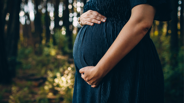 Woman in ICE Custody Loses Baby After Begging For Help: She Was Forced to Sleep On the Floor And Eating Cockroach-Infested Food