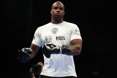 Dubois delivers bold message ahead of Usyk rematch