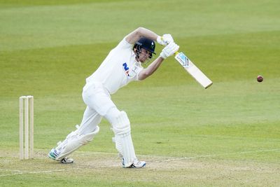 County Championship leaders Nottinghamshire held to a draw by Yorkshire