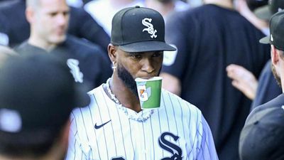 Luis Robert's Early Exit From White Sox Game Had Fans Speculating About a Trade