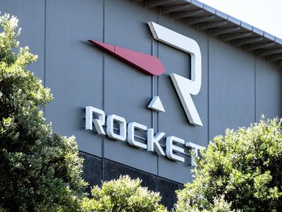 Rocket Lab's Record-Smashing Rally: UFO And ARKX ETFs In Focus