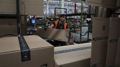 EU Parliament snubs Amazon from hearing over representative dispute