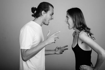 9 Telltale Signs You’re Arguing With A Narcissist (And Why You’ll Never Win)