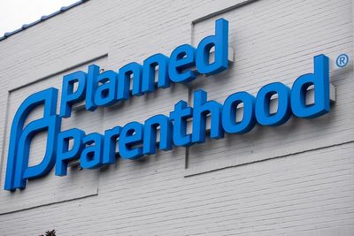 Supreme Court allows states to cut Medicaid funding to Planned Parenthood