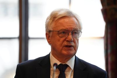 Ex-Tory minister urges Labour to drop repealing of Northern Ireland Legacy Act
