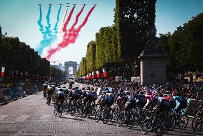 From Mont Ventoux to the Champs-Élysées: 10 iconic Tour de France moments