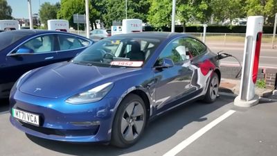 'Exactly The Same': This 225,000-Mile Tesla Model 3 Is Just As Efficient As An 18,000-Mile Car
