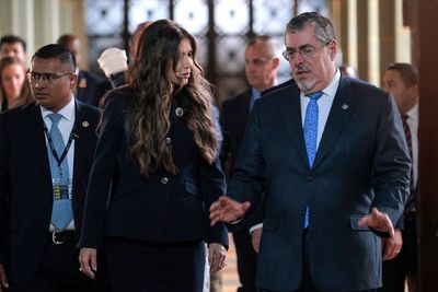 US signs agreements with Guatemala and Honduras to take asylum seekers