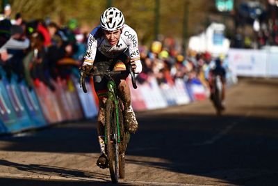Ineos Grenadiers sign 16-year-old Spanish talent