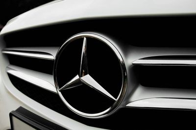 Larry Bird Made $20 Million In The NBA — But Wouldn't Spend $60,000 On A Mercedes