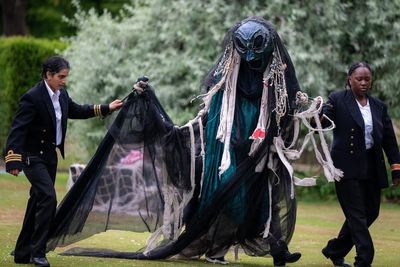 Pupils at King’s former school perform Shakespeare at home where he stayed