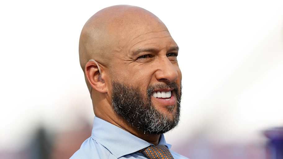 Tim Howard Baseball Sports Illustrated - Tim Howard Names Three Standout…