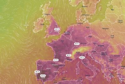Extreme heatwave hits Europe as temperatures set to soar above 40C in holiday hotspots