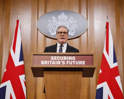 Keir Starmer says he ‘deeply regrets’ island of strangers speech