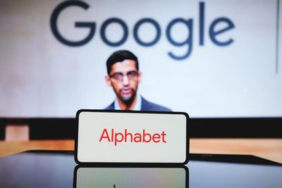 This Alphabet Analyst Turns Bullish; Here Are Top 3 Upgrades For Friday