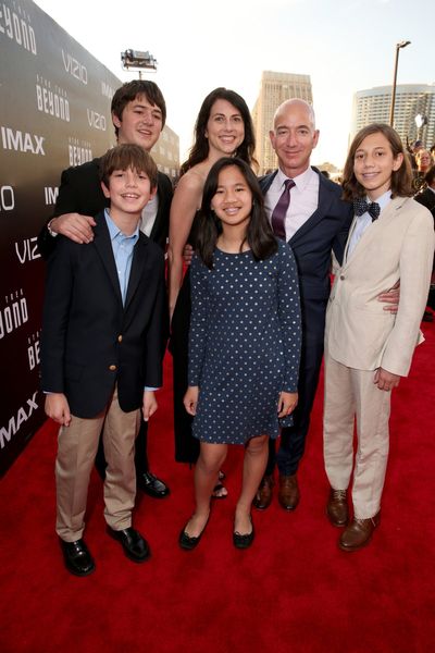 Who are Jeff Bezos' and Lauren Sanchez' children?