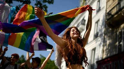 Backlash grows as far right ‘gay patriots’ plan to join Paris Pride march