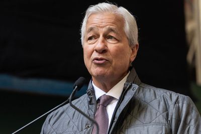 Jamie Dimon Says CEOs Should Study Athletes Like Serena Williams, Tom Brady And Stephen Curry — 'Look How They Train To Be That Good'