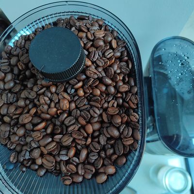I asked two baristas how they choose coffee beans – here are the expert tips I'm going to be following from now on