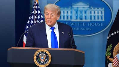Turns out Donald Trump has a professional ‘insult ghostwriter’ because his brain can’t produce original thoughts