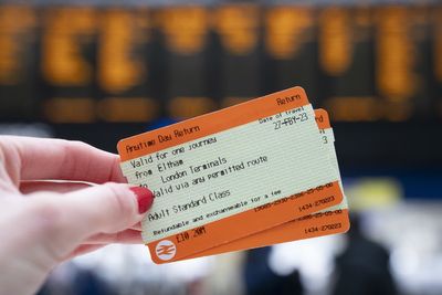 Cut-price train travel for families planned in armed forces reforms