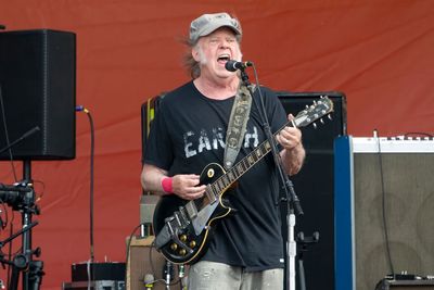 “Neil Young’s career has been conducted on his own terms”: BBC confirm that they won’t be showing his Glastonbury set “at the artist’s request”