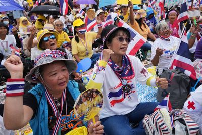 Protesters gather in Bangkok to demand Thai prime minister's resignation over leaked Cambodia call