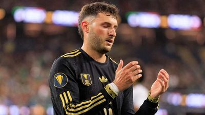 Mexico Predicted Lineup vs. Saudi Arabia: Will Santi Gimenez Return?