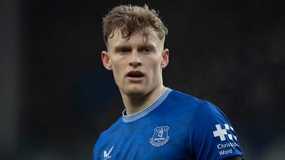 Chelsea, Man Utd ’Handed Huge Blow’ in Pursuit of Premier League Defender