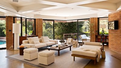 5 Design Lessons We Can Learn From Lloyd Wright's Iconic 'Newman Residence' (Which Has Just Been Listed For Sale)