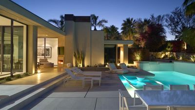 "You Don't Want Your Garden to Look Like Las Vegas" — Landscape Designers Reveal the 10 Biggest Outdoor Lighting Mistakes