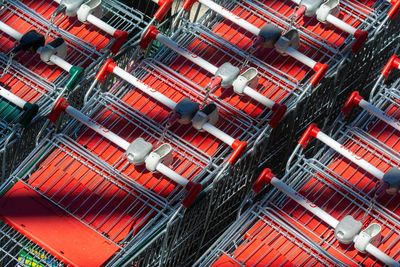 10 Retail Chains No Longer Catering to Middle-Class Shoppers