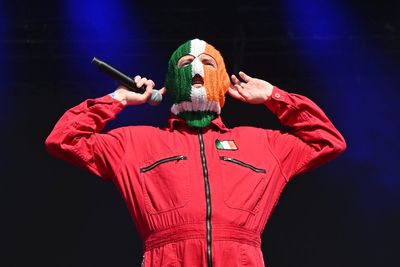Kneecap lead anti-Keir Starmer chant during Glastonbury set