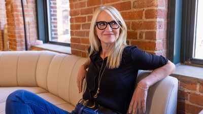 Mel Robbins reveals simple 6-word mantra to stop 'worst case scenario' thinking