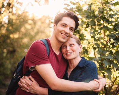 What’s it like to be 23 and starting a new life? I’m unpacking a lot of emotions as my son heads to the US