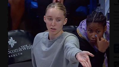 Paige Bueckers Showed Her Frustrations With Officiating While on Bench for Wings Game