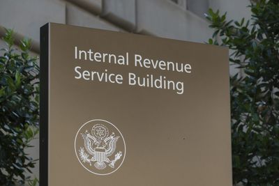Bitcoin and crypto investors hit with flood of IRS letters, say tax experts