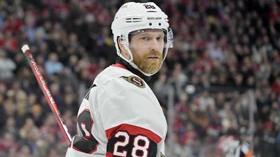 Claude Giroux Avoids Free Agency By Re-Signing With Senators