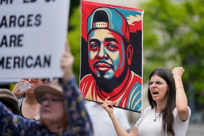 Feds release star witness and three-time felon to keep Kilmar Abrego Garcia in jail