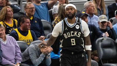 Bucks Agree to $44 Million Contract Extension With Bobby Portis