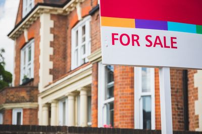 Warning for sellers as one in five homes sits on market for six months