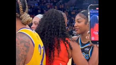 Angel Reese Runs to Hug Candace Parker After Sparks Jersey Retirement