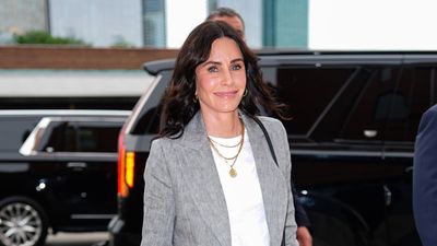 Courteney Cox just nailed smart casual styling, and her sporty footwear is the key to recreating this look