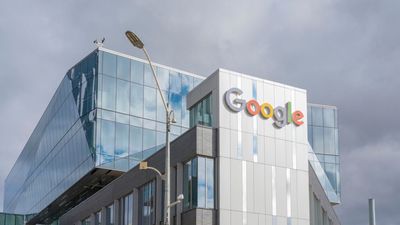 Larry Page Rejected Steve Jobs' 'Do One Thing' Well Advice, Built Everything Instead: Palo Alto CEO Nikesh Arora Recalls Google's 'Product-Obsessed' Roots