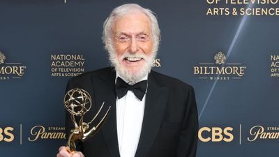 99-year-old legend Dick Van Dyke pulls out of event at last minute after health scare, fans nervous