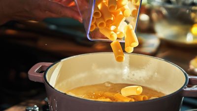 This dietitian’s easy one-pot pasta recipe is high in protein and only 365 calories